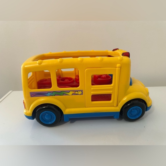 FISHER PRICE YELLOW SCHOOL BUS with Moveable Eyes Tested Works - Picture 4 of 7